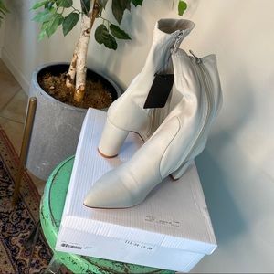 Pointed toe cream ankle boots